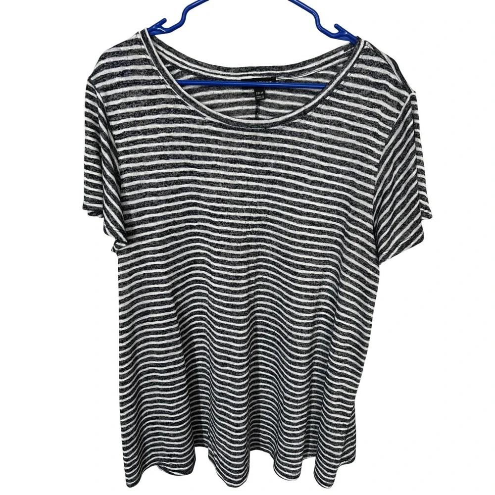 Lane Bryant Black and White Striped Short Sleeved‎ Sweater Women's Size 22/24